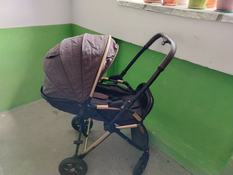 Продам детскую коляску