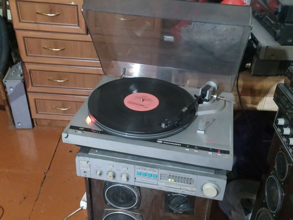 Продам проигрыватель Radiotehnika