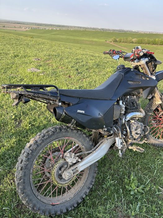 Мотоцикл эндуро 06