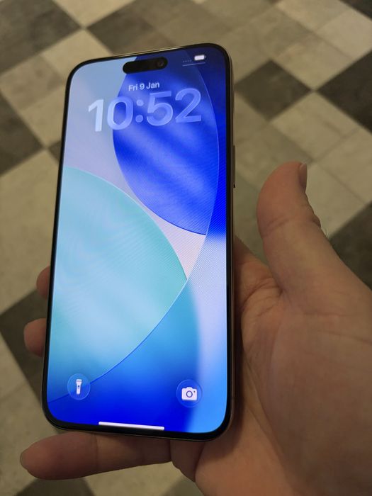 Cadoul ideal iPhone 15 pro max 256 gb baterie 100 stare nou