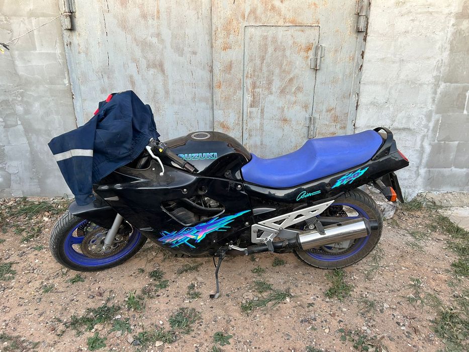 Suzuki GSX 750 куб