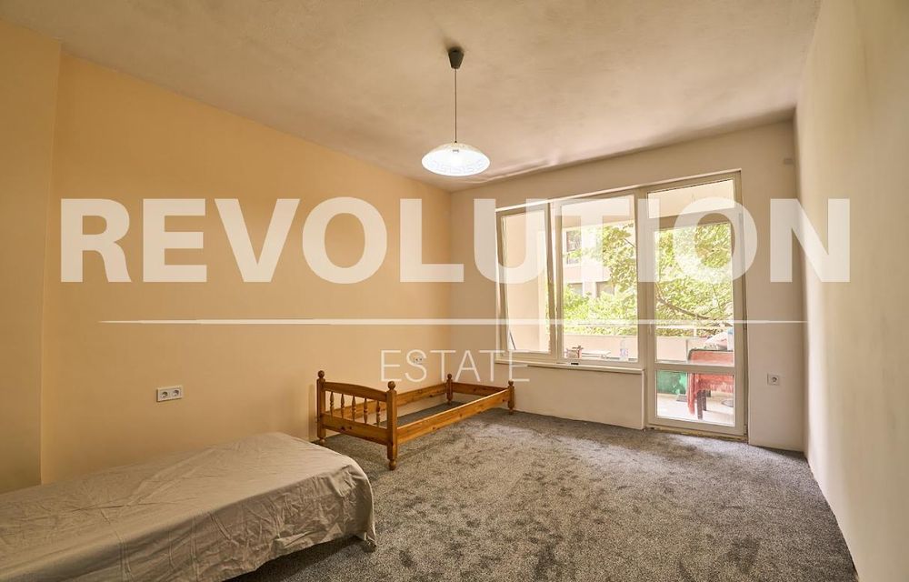 Дава се под наем Тристаен апартамент в Пловдив, Каменица 1 - 100 кв.м за 350 € - Снимка #1