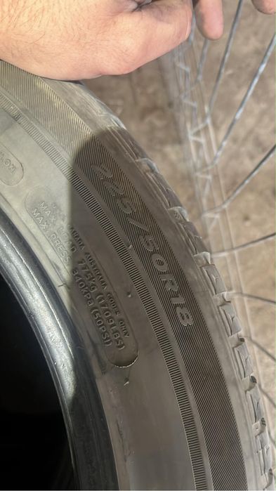 Vând set complet de 4 anvelope având dimensiunea 225/50 R18, fabricate în anul 2023