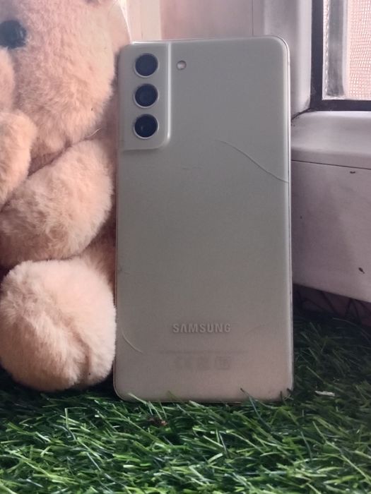 Продам/обменяю Samsung galaxy s21 fe