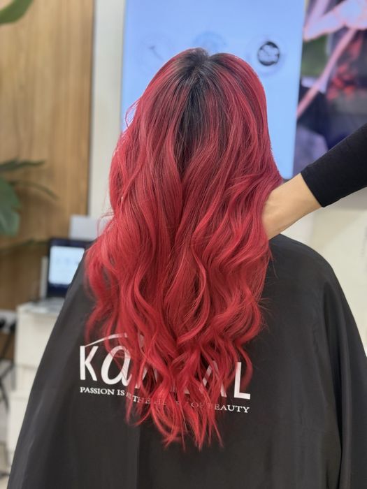 Женский мастер колорист визажист