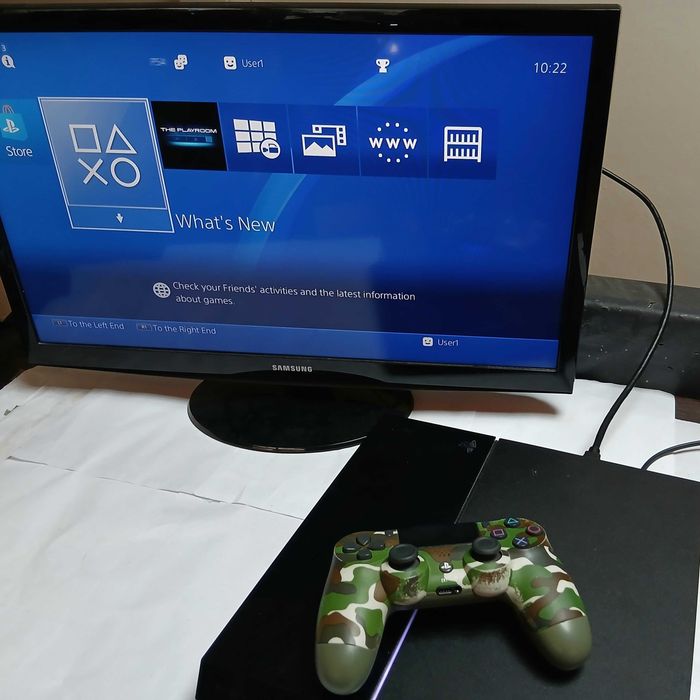 PlayStation 4 с контролер
