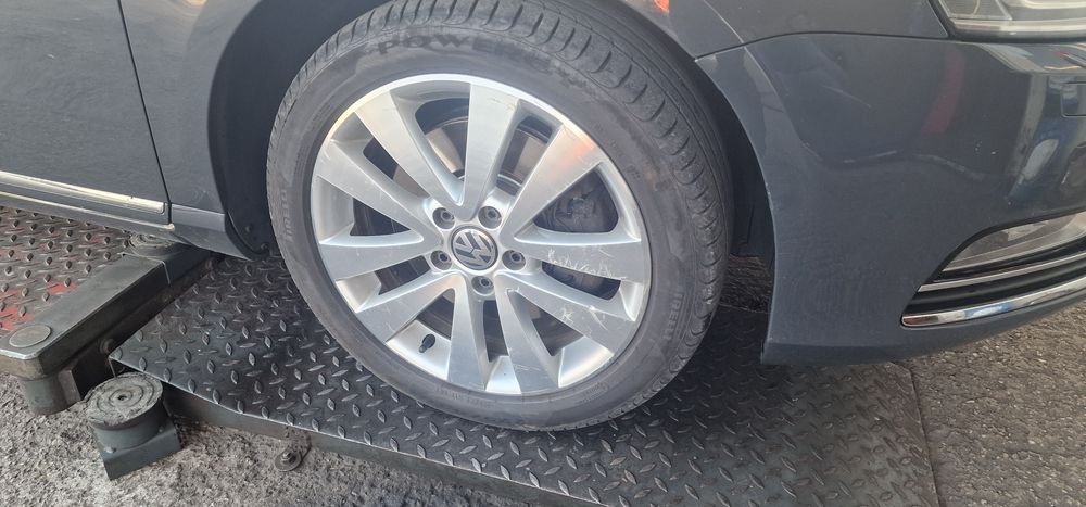 Jante cu anvelope Pirelli Energy 225 45 17 dot 2022 VW