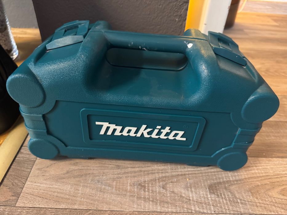 Șurubelniță cu acumulator Makita