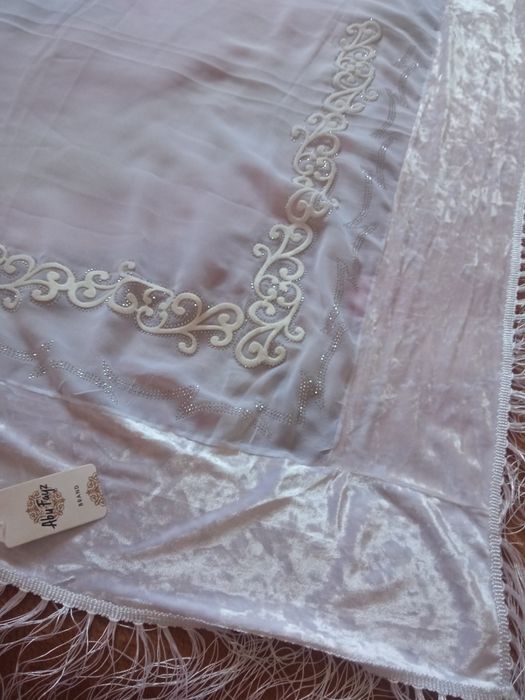 Продам белый платок