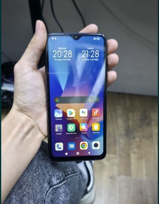 Продам смартфон Redmi 9T 6/128gb