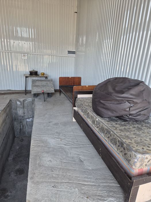 Продам  кровать 4 штуки б.у