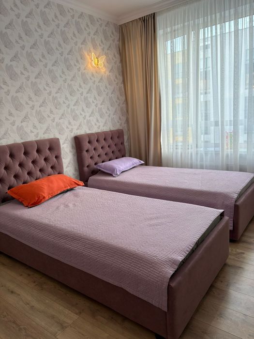 Детский кровать с матрасами.