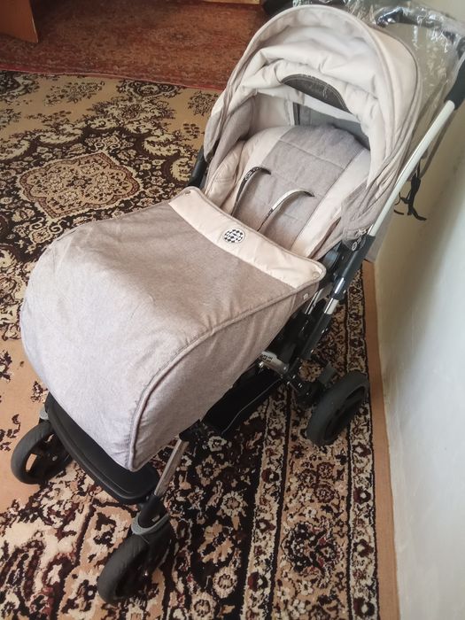 Коляска в отличном состояний