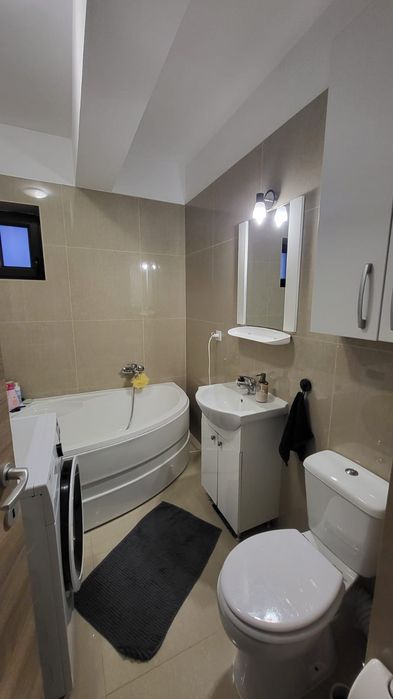 Inchiriez apartament 2 camere