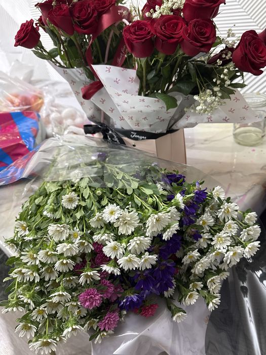 Продам цветы 2 букета