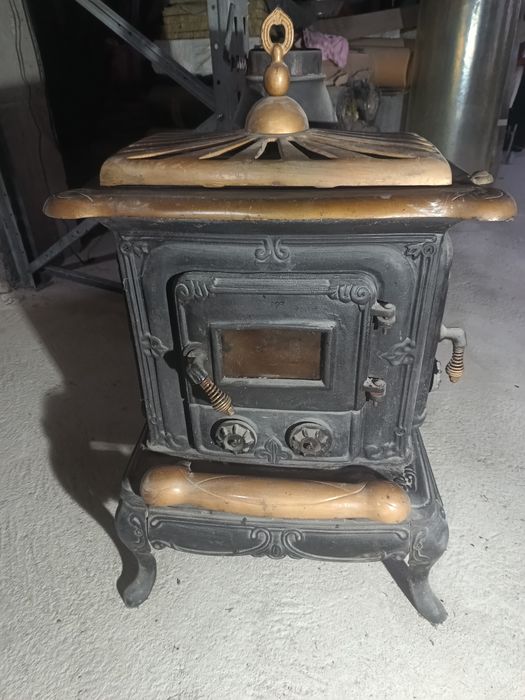 Soba din fontă vintage