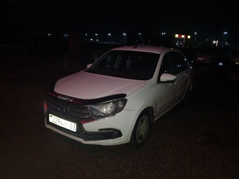 Lada granta FL 2019 газ бензин, автомат