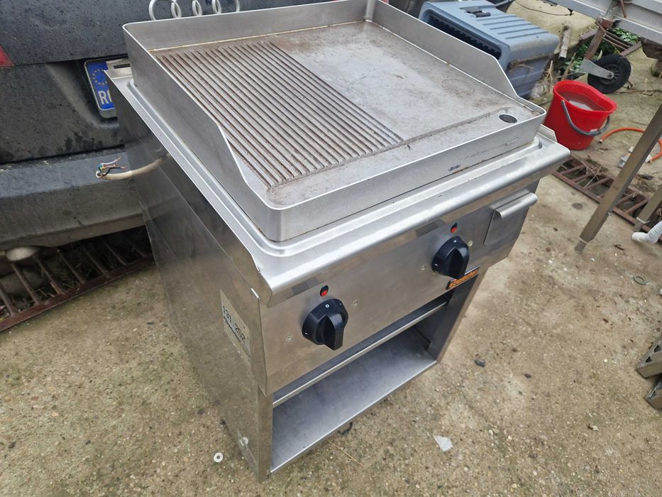 Grill  cu banc pe gaz sau la 380v, neted și striat