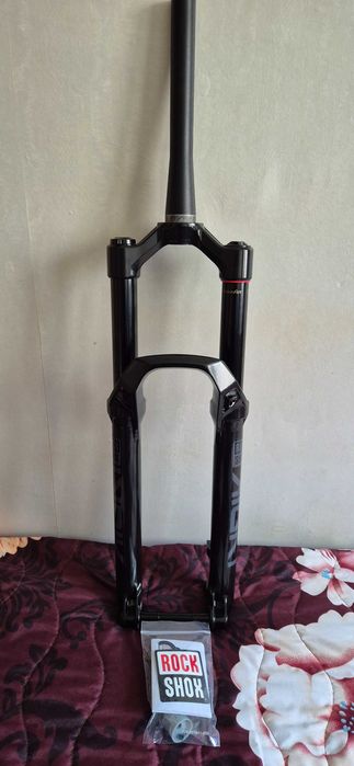 Чисто нова Rock Shox Lyrik 29-ка 160ход 2025г модел