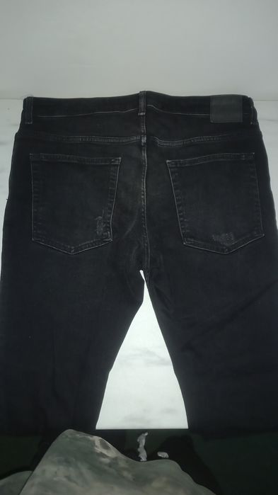 Blugii skinny Bershka