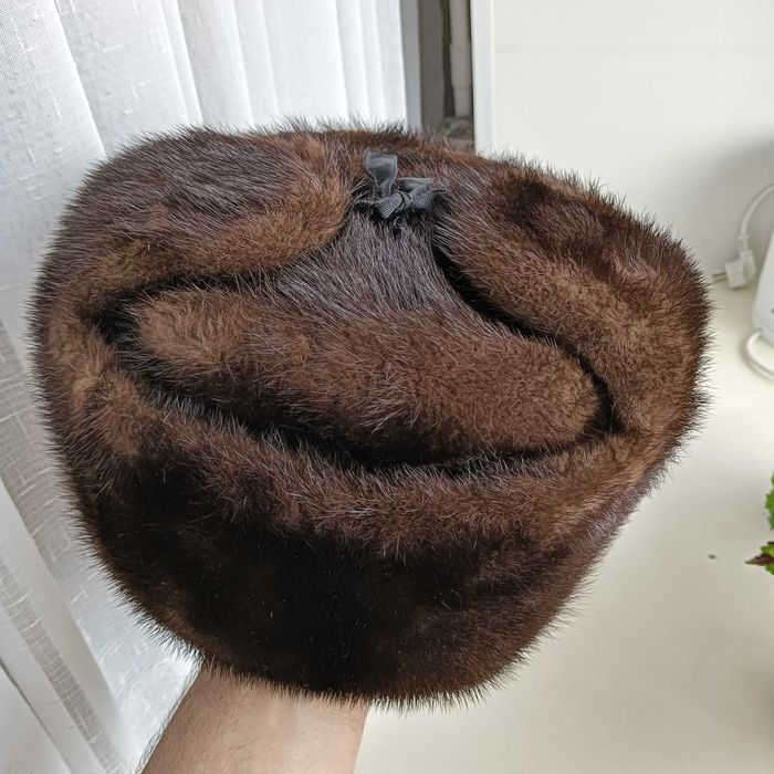 Норковая цельная шапка