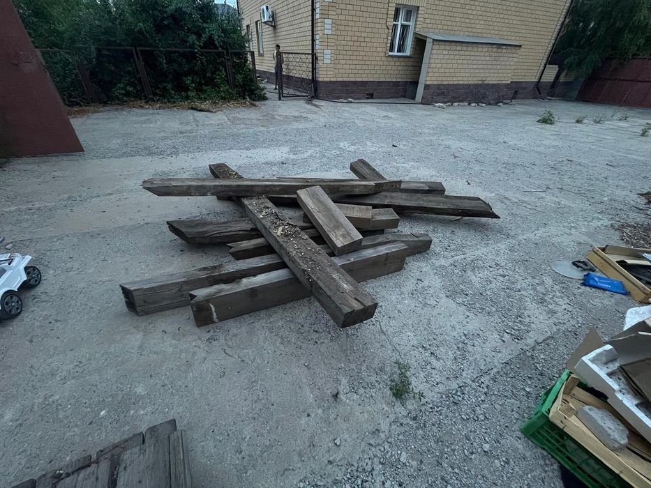 Брус б/у 100х200 (6м)