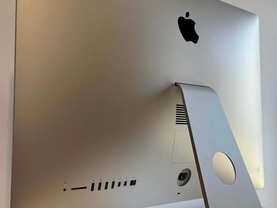 Бартер! Oтличен! Apple iMac 27" Retina 5K (Late 2015) Intel Core i7 / 16GB Ram