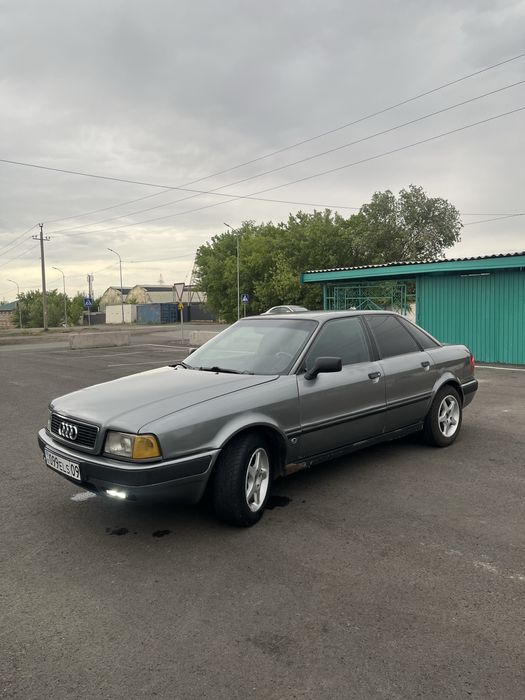 Продаю ауди 80 б4