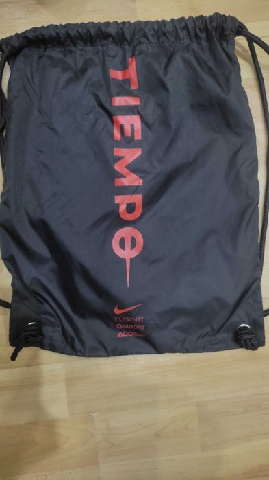 Професионални футболни бутонки - TIEMPO