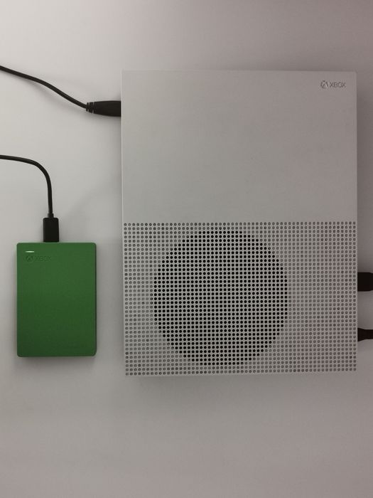 Consolă Xbox one s 1T + 2T extern