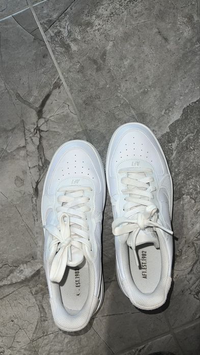 обувки nike air force 1