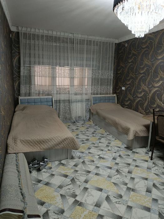 Продается квартира 6мкр 3 комнаты 2й этаж