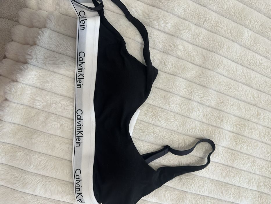 Дантелен Сутиен