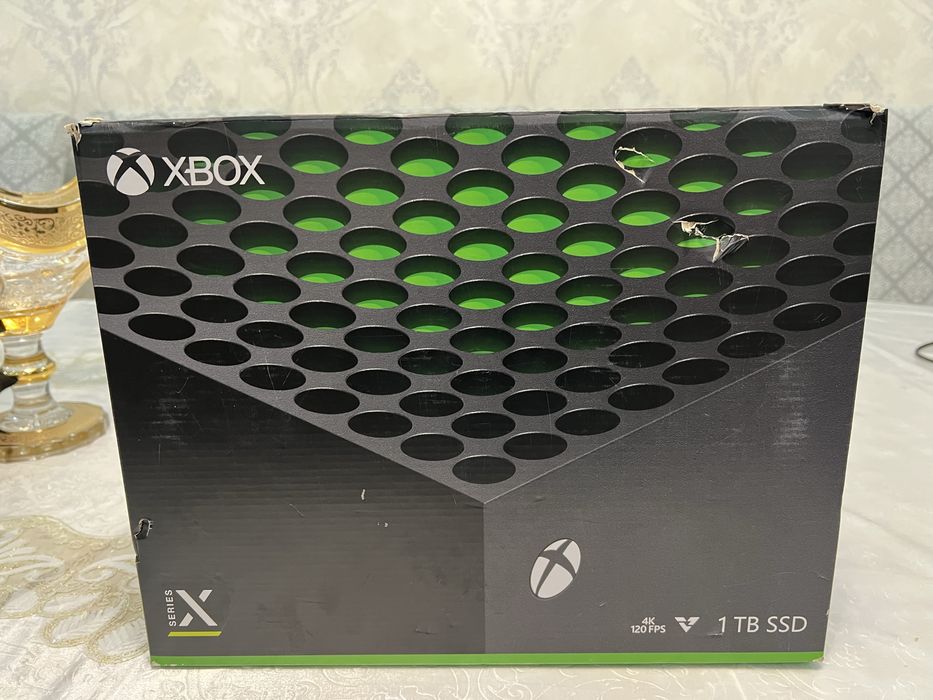 Xbox Series X 1Tb в отличном состоянии