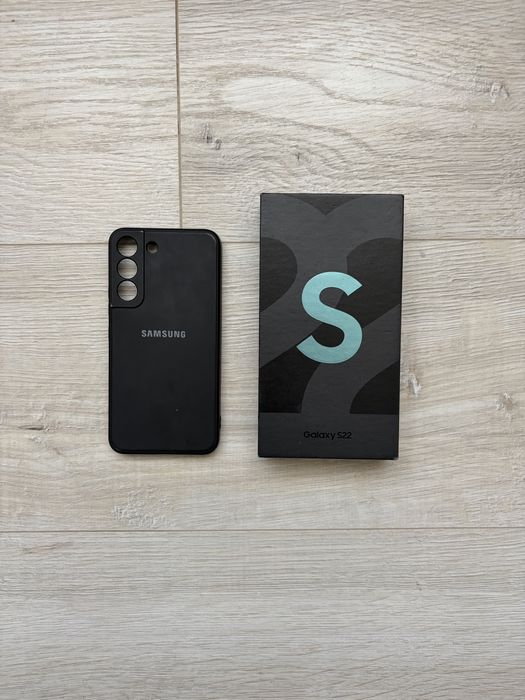 Продаю Samsung Galaxy S22. 256гб