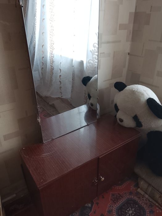 ,трюмо,стенка кресло стол стул , стенка гиламАристон,