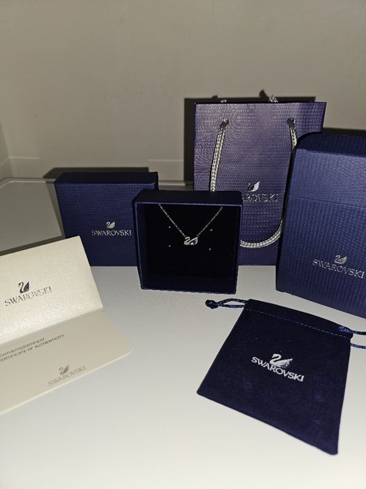 Swarovski swan  necklace(lanț)