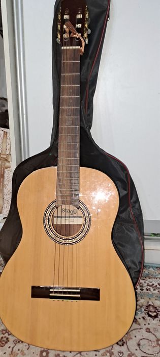 Продам гитару шестиструнная