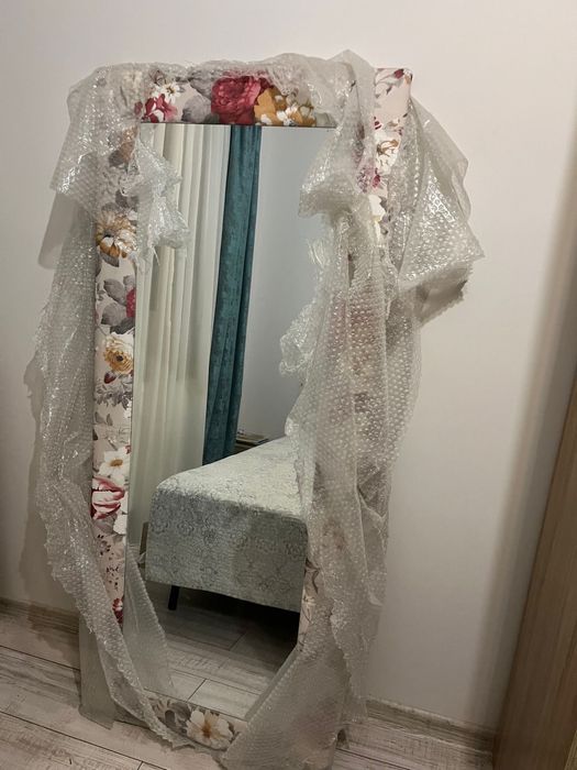 Oglinda noua deosebita