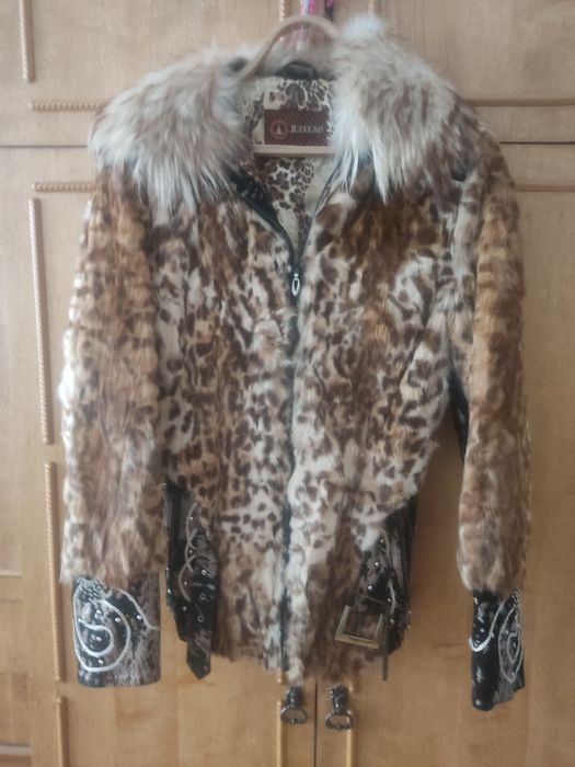 Продам куртку женскую