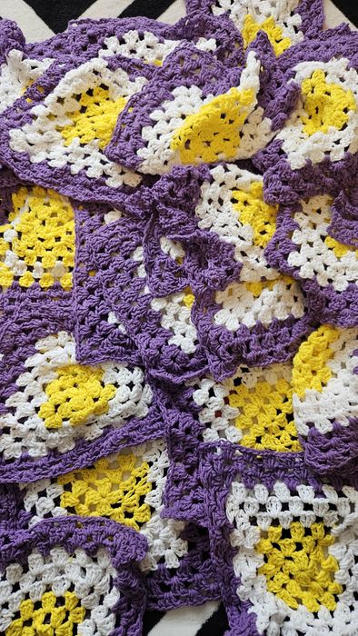 Fire de tricotat/crosetat si patratul bunicii