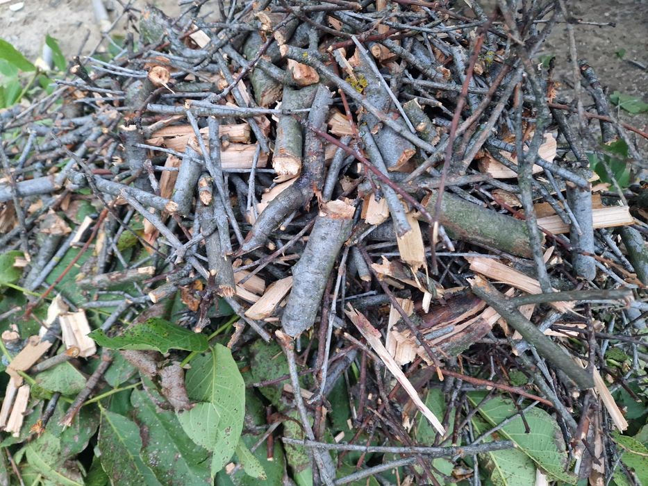 Tocatoare crengi după tractor