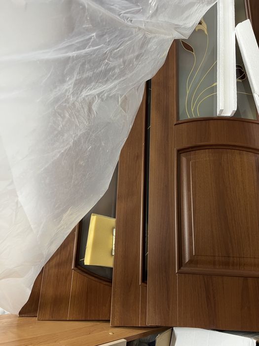 Продам двери комнатные зальные