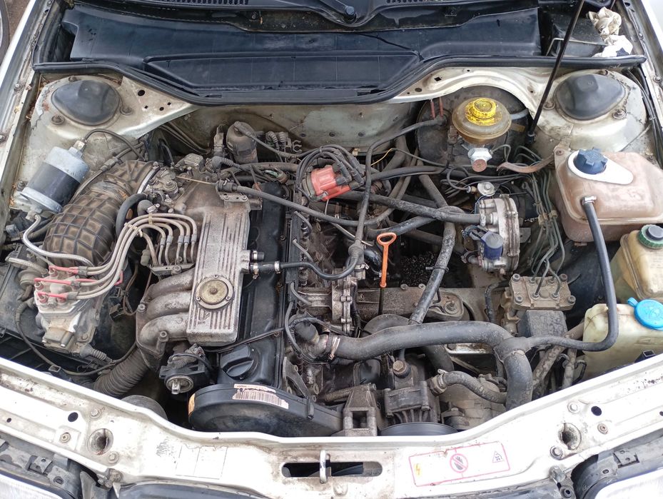 Продавам Audi 100 (4A, C4) 2. 3 E, 133 к. с.