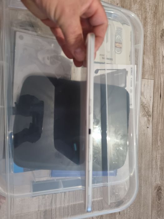 Vând tabletă Samsung GT P 5200