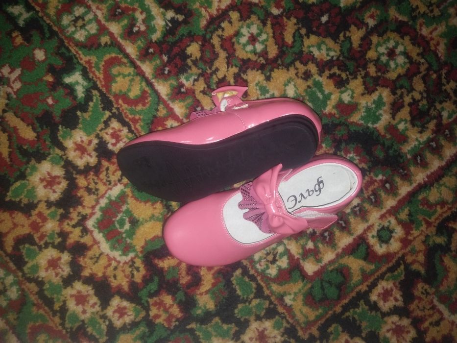 Продам новые туфли на девочку 29 размер!