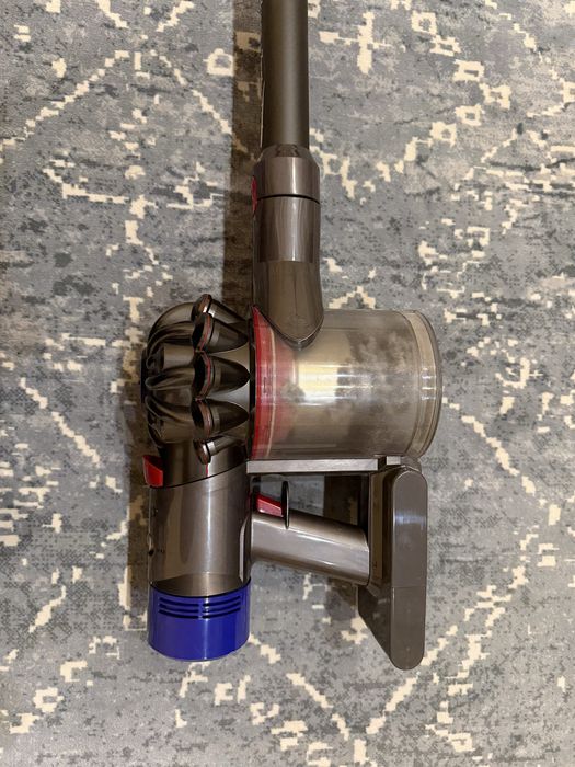 Продам пылесос DYSON V7 Animal Extra — беспроводной