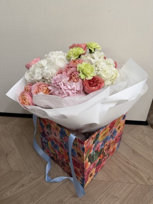 Продам букет, подарили только что