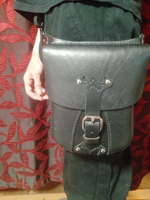 Сумка на бедро, натуральная кожа.