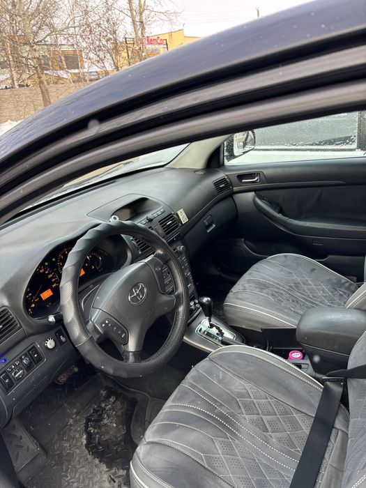 Продам тойоту авенсис